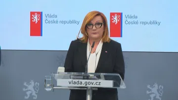 Ministryně financí Alena Schillerová na brífinku vlády (4. 5. 2026)