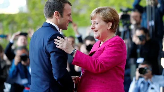 Emmanuel Macron a Angela Merkelová