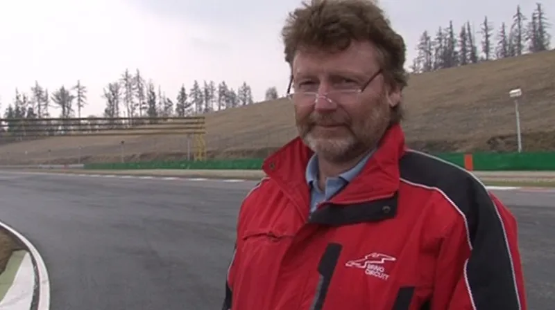 Vedoucí závodní dráhy Josef Kylar