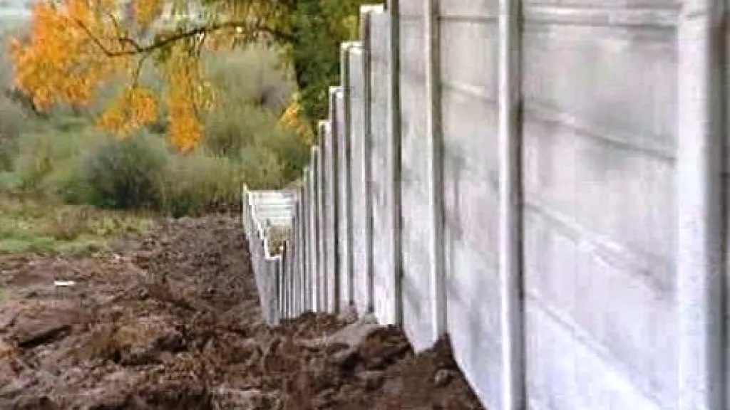 Zeď v Ostrovanech
