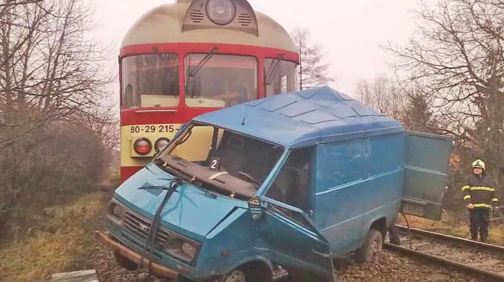 Střet vlaku s dodávkou