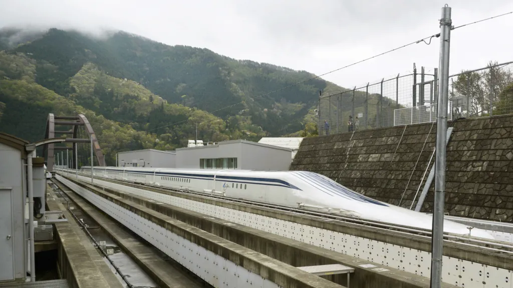 Maglev překonal rychlostní hranici 600 kilometrů v hodině