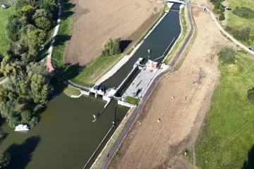 Po Baťově kanále lze proplout až do Hodonína