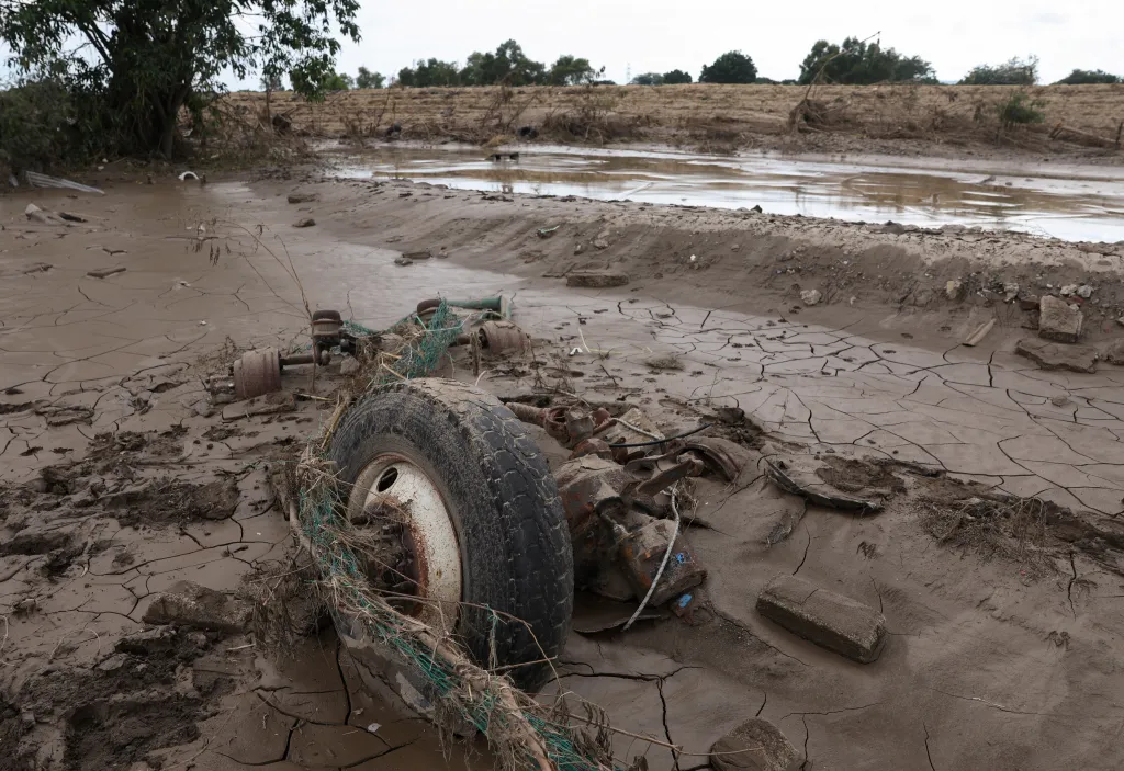 Podle Sheinbaumové povodně vládu zaskočily. Neexistovaly žádné vědecké ani meteorologické informace, které mohly naznačit, že srážky budou takového rozsahu