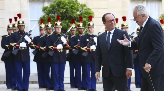 Zeman chce znovu rozproudit vztahy s Francií