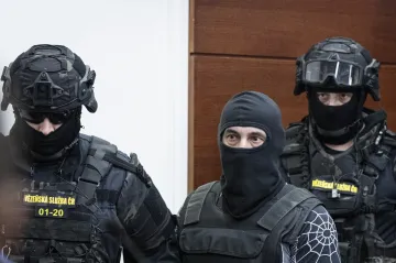 Za pašování drog poslal soud do vězení přepravce i kurýra. O dalších členech gangu rozhodne