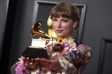 Cenám Grammy dominovaly ženy. Nahrávku roku si odnesla Billie Eilish, rekord pokořily Beyoncé a Swiftová
