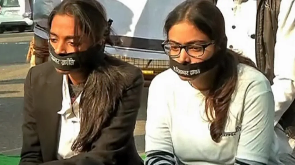 Indové protestují proti případům znásilnění