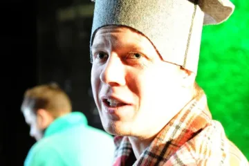 Studenti v Martě hrají a zrcadlí pro otrlé