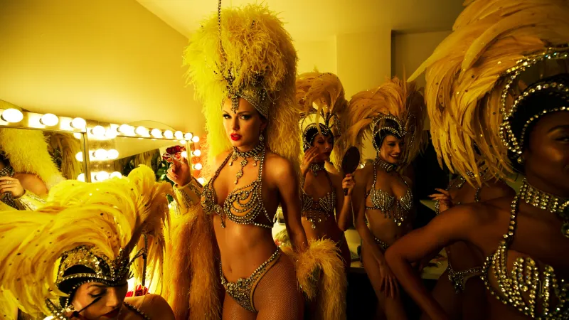 Taylor Swiftová na promofotografii k albu The Life of a Showgirl