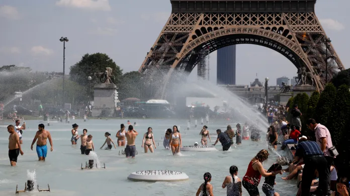 Paříž zažívá rekordní teploty
