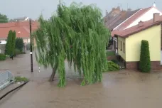 Silné bouřky budou až do pátku, déšť rozvodní řeky na jihozápadě Čech