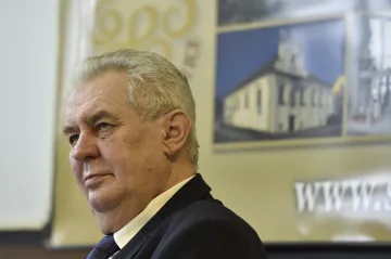Prezident Zeman: Kolem výroku o kalašnikovu se strhla hysterie