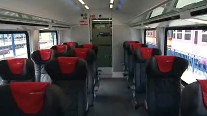 Interiér rychlíku Railjet