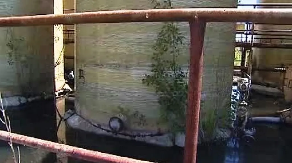 Bývalý zemědělský areál ve Lhenicích