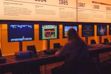 Od Super Maria po virtuální realitu. Výstava v Londýně je jednou velkou počítačovou hernou