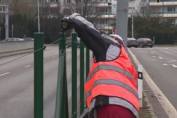 Jak zvýšit bezpečnost chodců? V Brně sepisují petici za nový přechod, jinde staví ploty