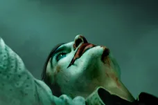 Filmová upoutávka týdne: Batmanovský padouch Joker se chechtá sólo