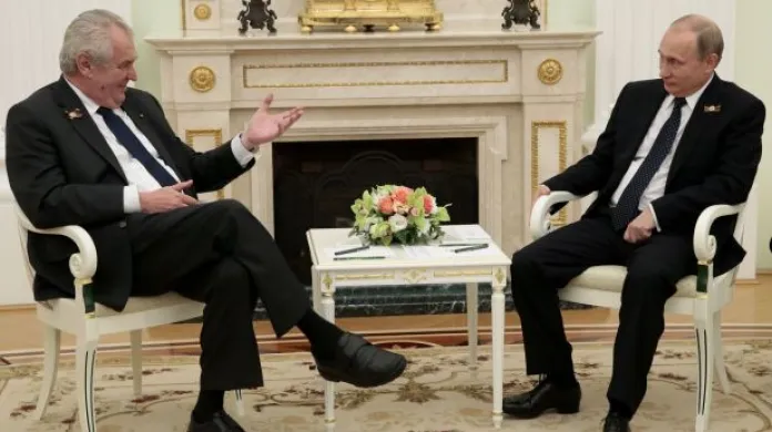 Zeman přirovnal politiku k počasí - a rozesmál Putina