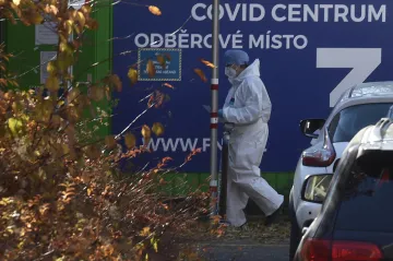 S covidem zemřelo přes 31 tisíc lidí. V sobotu přibylo 5736 nakažených