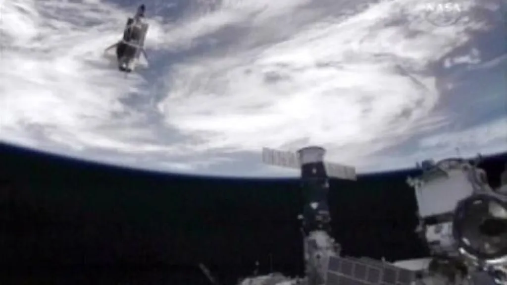 Raketoplán Atlantis u ISS