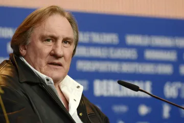 Boj o prezidenta mezi umělci. Macron je jako bílek, Le Penová hloupá, říká Depardieu