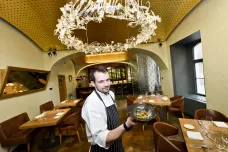 Michelinskou hvězdu obhájily letos dvě pražské restaurace