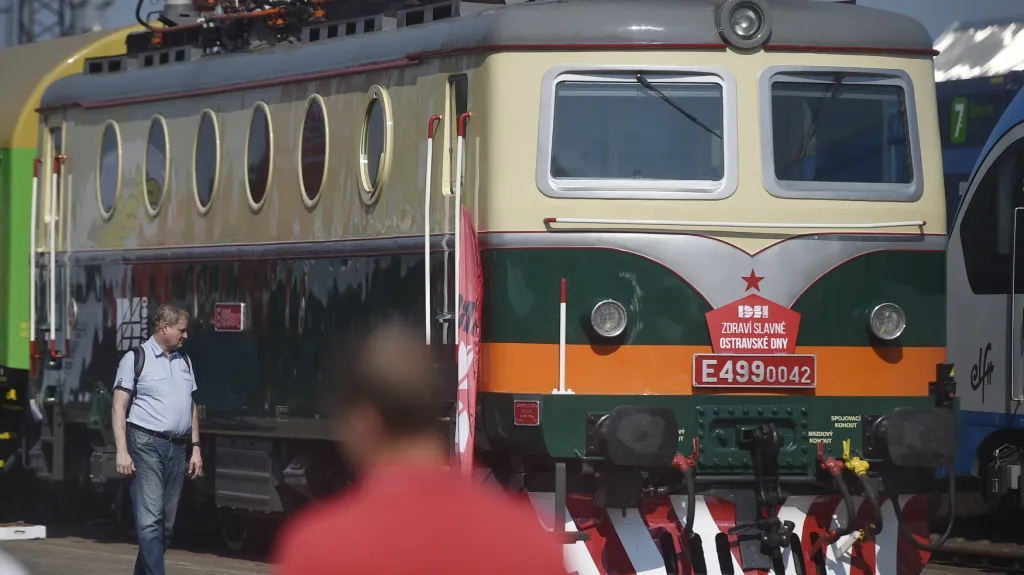 Na veletrhu je k vidění například i lokomotiva E 499.0042 takzvaná Bobina