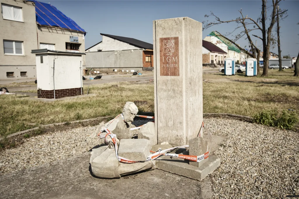 1. místo v kategorii Každodenní život (Libor Fojtík / Economia / Československá hranice – Samostatně spolu)