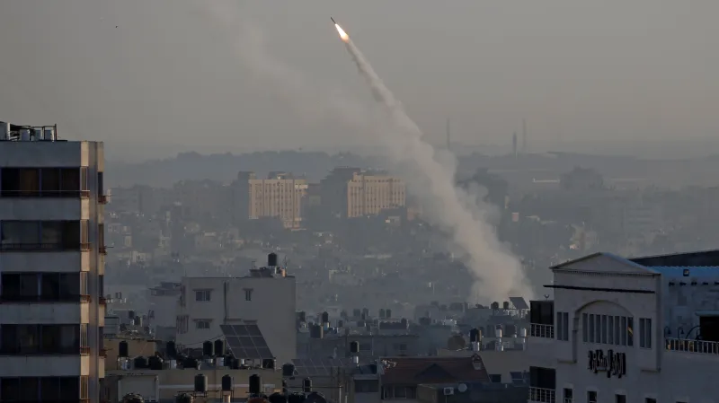 Raketa vypálená 12. listopadu z Gazy na Izrael