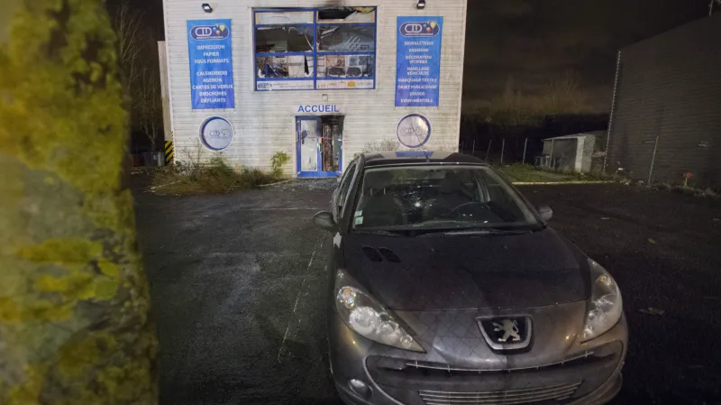 Tiskárna v Dammartin-en-Goele, kde se zabarikádovali bratři Kouachiové