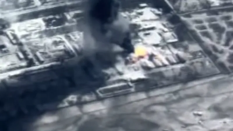 Nálety jordánského letectva na pozice IS