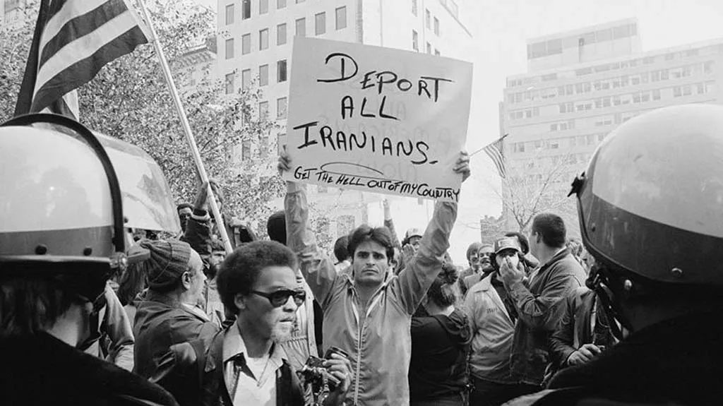 Demonstrace ve Washingtonu za propuštění rukojmí v Íránu