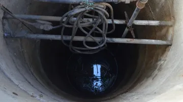 Desetimetrová studna