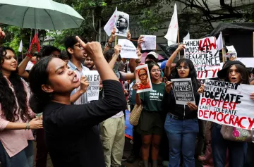 Studentské protesty v Indii sílí. Policie při demonstracích zadržela desítky lidí