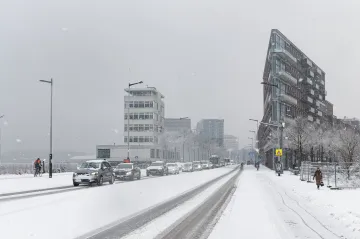 Sníh a mráz komplikují dopravní situaci v Evropě