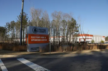 FBI prohledala volební středisko u Atlanty. Zásah se týká voleb v roce 2020