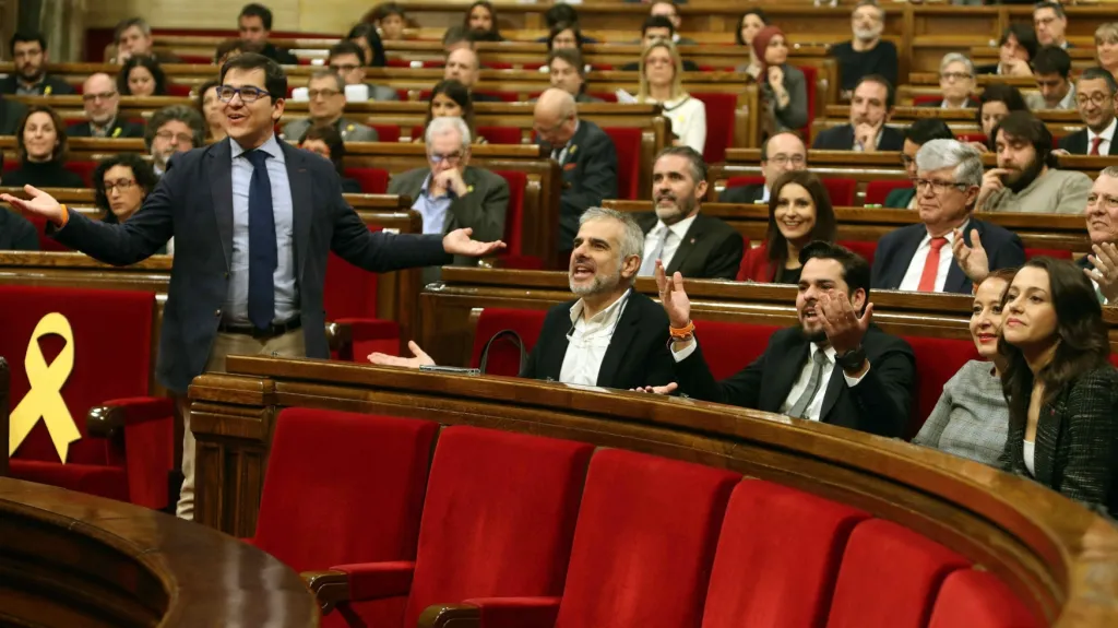 Schůze katalánského parlamentu