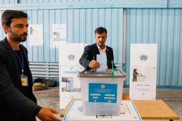 Prezidentské volby v Afghánistánu provází násilí, exploze zranila 15 lidí
