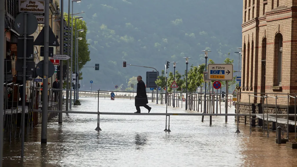 Zaplavené Sankt Goarshausen v Německu