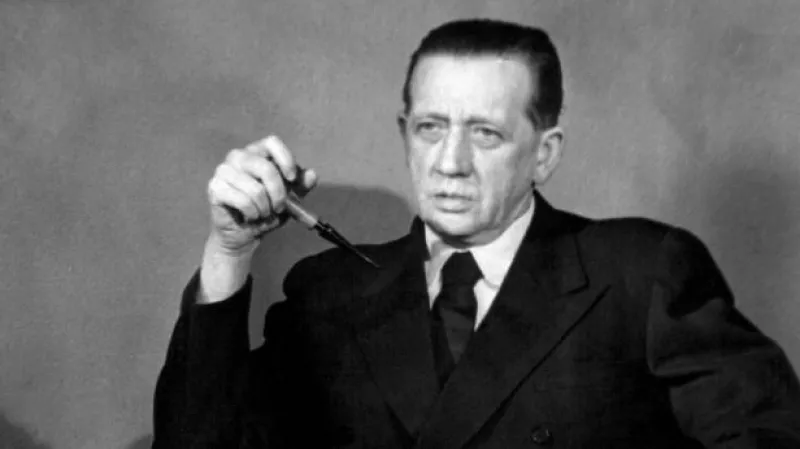 Na Hrad míří žaloba kvůli Peroutkovi