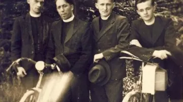 Václav Drbala (druhý zleva) a Jan Bula (první zleva)