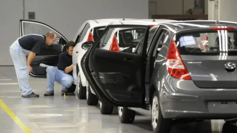 Tunkl: Nová auta kupují hlavně firmy