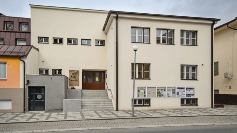 Zrekonstruovaná budova sokolovny v Luhačovicích