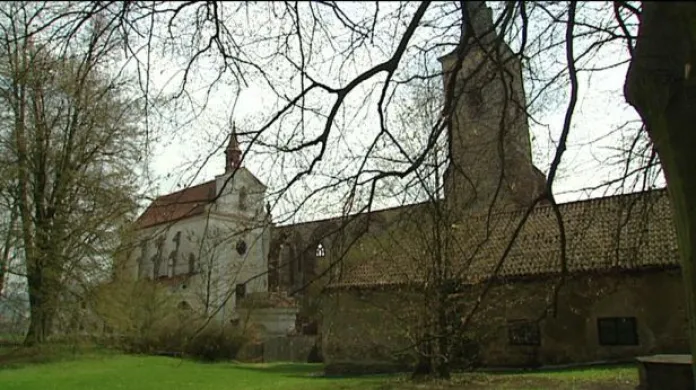 Církve chtějí část Sázavského kláštera