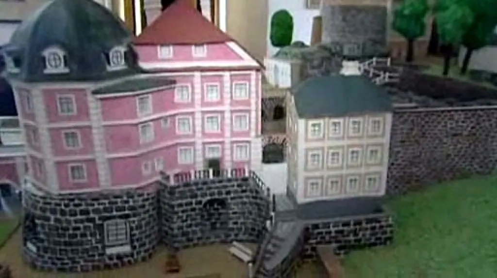 Model hradu a zámku Bečov