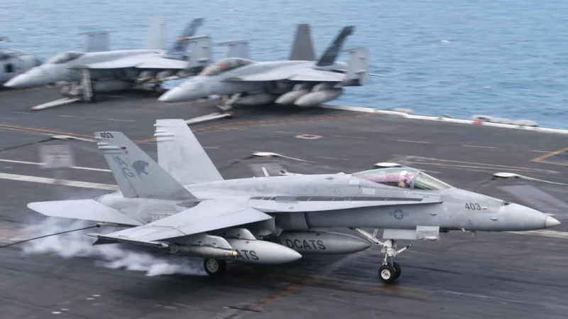 Letadlová loď USS Dwight D. Eisenhower