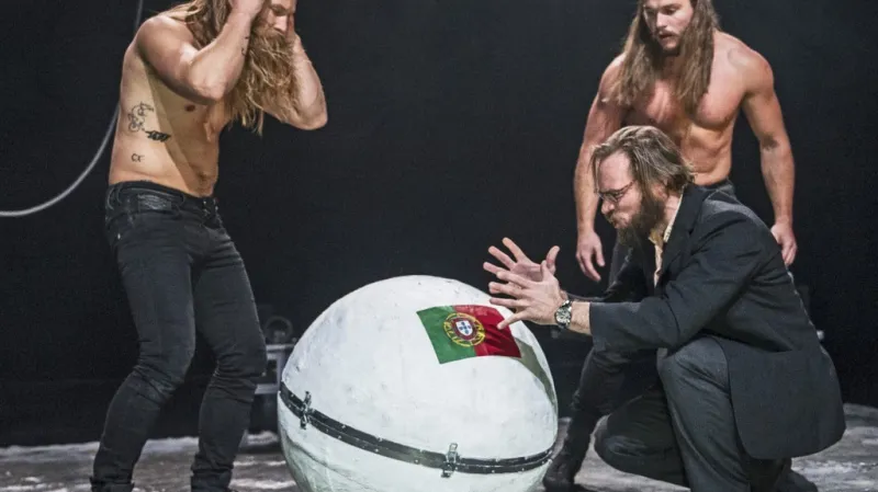 Jo Strømgren Kompani  / Virus