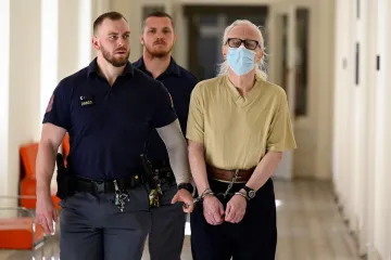 Dvořáka, který střílel na úřadu práce, poslal soud nepravomocně na doživotí do vězení