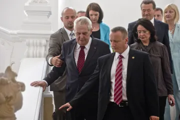 Rozpuštění sněmovny: Potáhnou strany a prezident za jeden provaz?